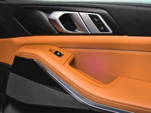 2025 BMW X5 M60i - 23030024 - 16