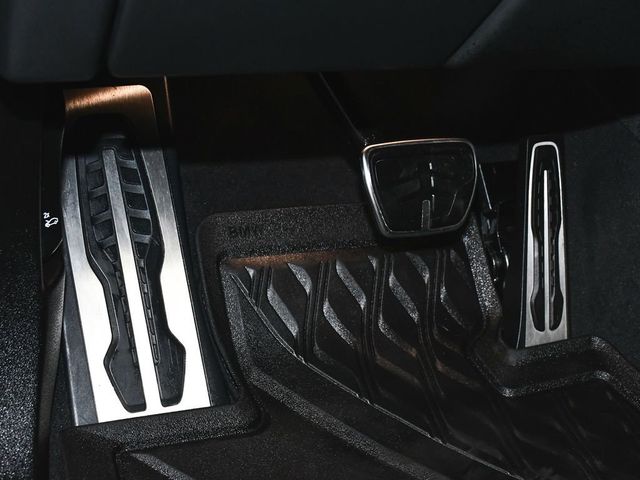 2025 BMW X5 M60i - 23059379 - 19