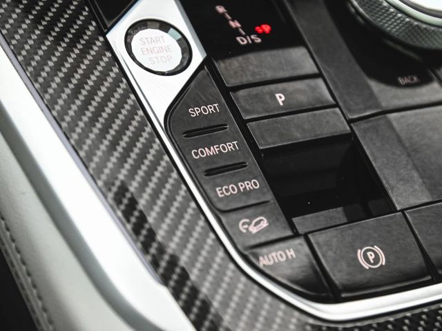 2025 BMW X5 M60i - 23039549 - 33