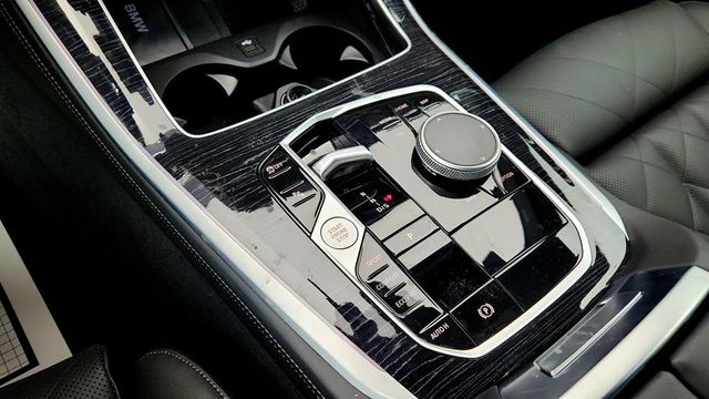 2025 BMW X5 sDrive40i SAV w/ M Sport (Pro) & Premium Packages + 22'' Wheels - 22960746 - 15