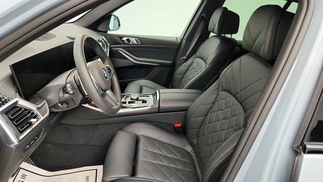 2025 BMW X5 sDrive40i SAV w/ M Sport (Pro) & Premium Packages + 22'' Wheels - 22960746 - 19