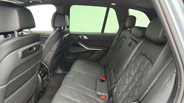 2025 BMW X5 sDrive40i SAV w/ M Sport (Pro) & Premium Packages + 22'' Wheels - 22960746 - 20