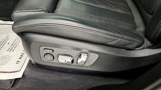 2025 BMW X5 xDrive40i SAV w/ Driving Assistance Pro & Climate Comfort Pkgs - 23010142 - 11