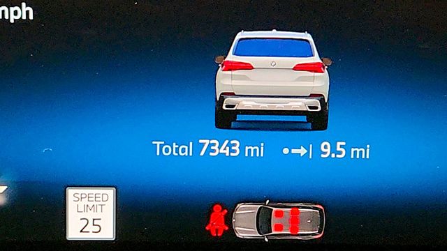2025 BMW X5 xDrive40i SAV w/ Driving Assistance Pro & Climate Comfort Pkgs - 23010142 - 15