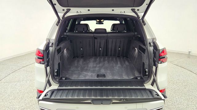 2025 BMW X5 xDrive40i SAV w/ Driving Assistance Pro & Climate Comfort Pkgs - 23010142 - 22