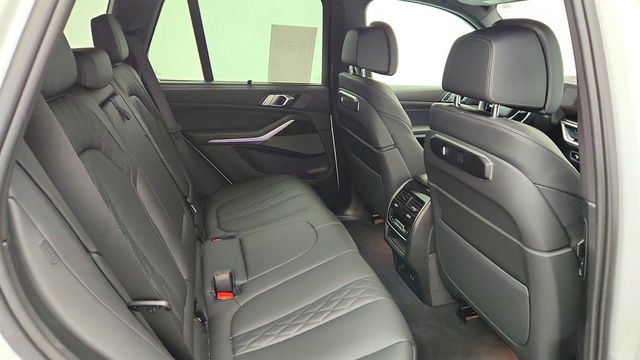 2025 BMW X5 xDrive40i SAV w/ Driving Assistance Pro & Climate Comfort Pkgs - 23010142 - 23