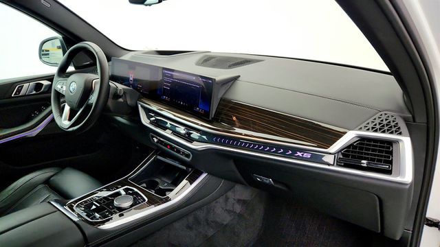 2025 BMW X5 xDrive40i SAV w/ Driving Assistance Pro & Climate Comfort Pkgs - 23010142 - 25