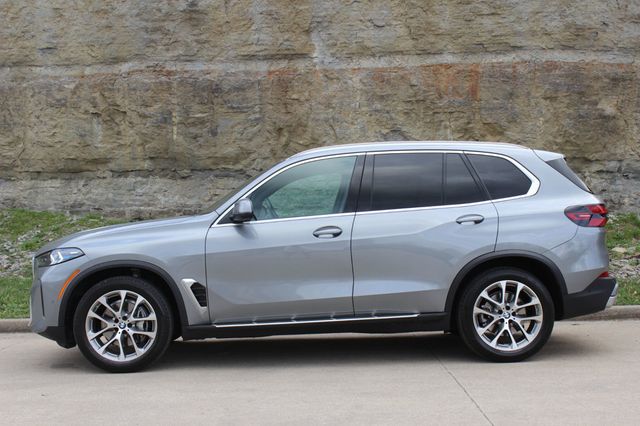 2025 BMW X5 xDrive40i Sports Activity Vehicle - 22994751 - 3