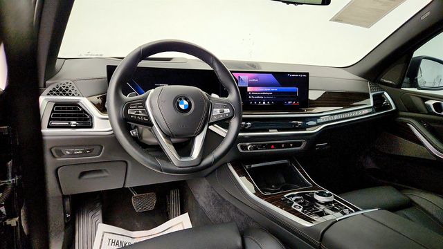 2025 BMW X5 xDrive40i w/ Executive & Driving Assistance Professional Pkgs - 23026907 - 11