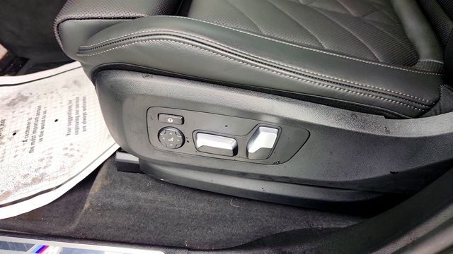 2025 BMW X5 xDrive50e Plug-In Hybrid with M Sport (Pro) & Premium Packages - 22988206 - 11