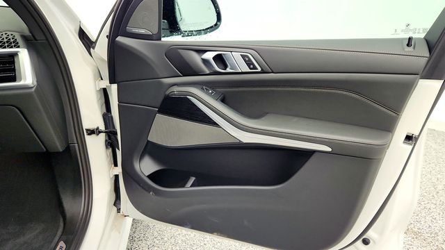 2025 BMW X5 xDrive50e Plug-In Hybrid with M Sport (Pro) & Premium Packages - 22988206 - 25