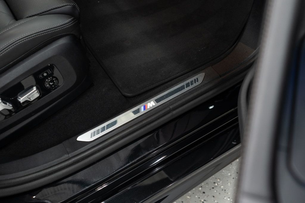BMW X6 photo 12