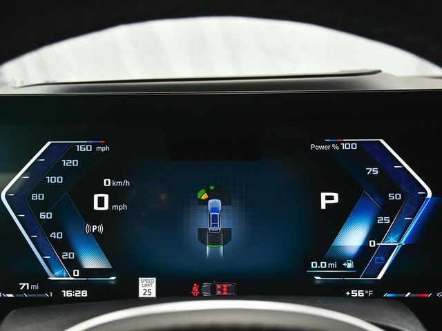 2025 BMW X7 M60i - 23002458 - 38