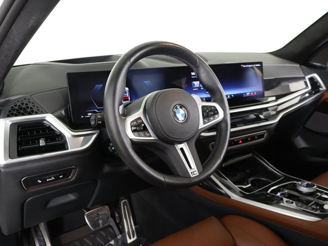 2025 BMW X7 M60i Sports Activity Vehicle - 23088371 - 32
