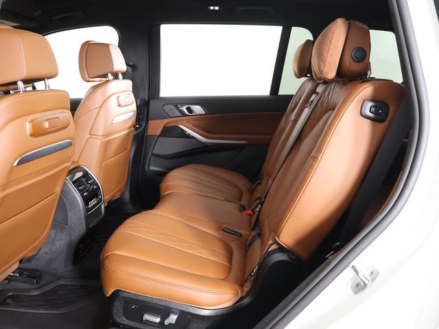 2025 BMW X7 M60i Sports Activity Vehicle - 23088371 - 40