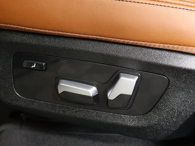 2025 BMW X7 M60i Sports Activity Vehicle - 23088371 - 42