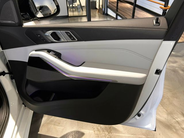2025 BMW X7 M SportPkg/M SportProPkg/PremiumPkg/CaptainsChairs/ParkAssistPkg - 22978760 - 34