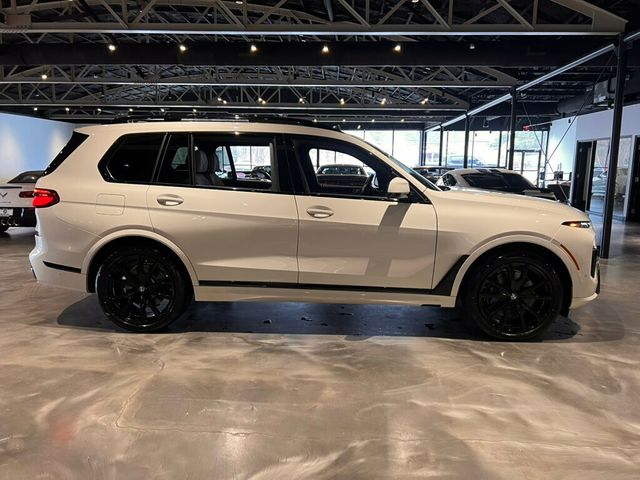 2025 BMW X7 M SportPkg/M SportProPkg/PremiumPkg/CaptainsChairs/ParkAssistPkg - 22978760 - 5