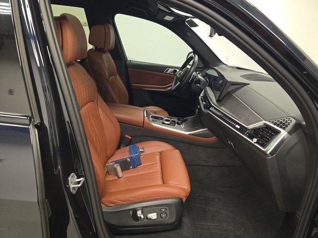 2025 BMW X7 MSRP$114825/M-SportProfessionalPkg/SoftCloseDoors/PanoRoof/NAV - 22969070 - 10