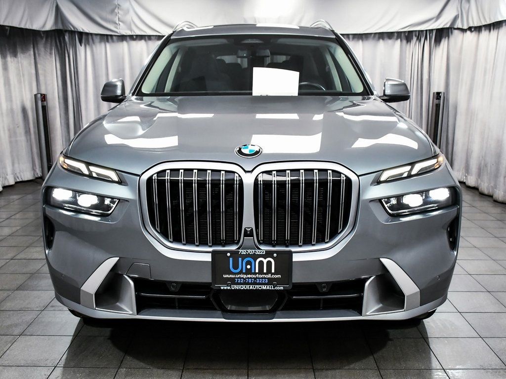 2025 Bmw X7 xDrive40i photo 2