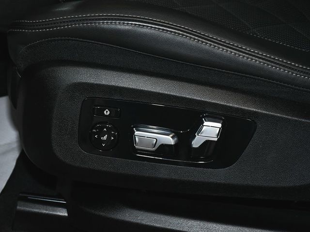 2025 BMW X7 xDrive40i - 22989273 - 50