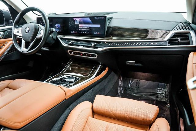 2025 BMW X7 xDrive40i Sports Activity Vehicle - 22984495 - 16