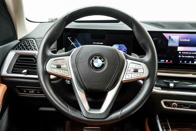2025 BMW X7 xDrive40i Sports Activity Vehicle - 22984495 - 17