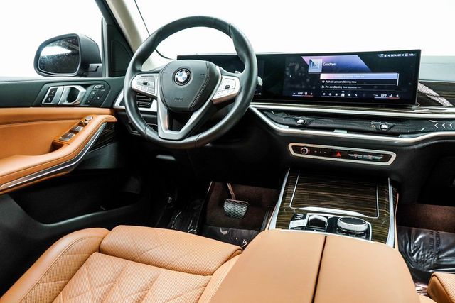 2025 BMW X7 xDrive40i Sports Activity Vehicle - 22984495 - 18