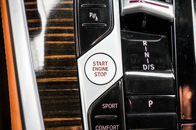 2025 BMW X7 xDrive40i Sports Activity Vehicle - 22984495 - 21