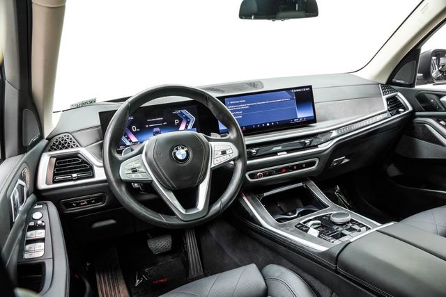 2025 BMW X7 xDrive40i's photo