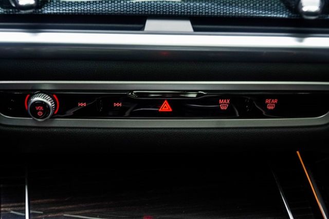 2025 BMW X7 xDrive40i Sports Activity Vehicle - 22976775 - 21