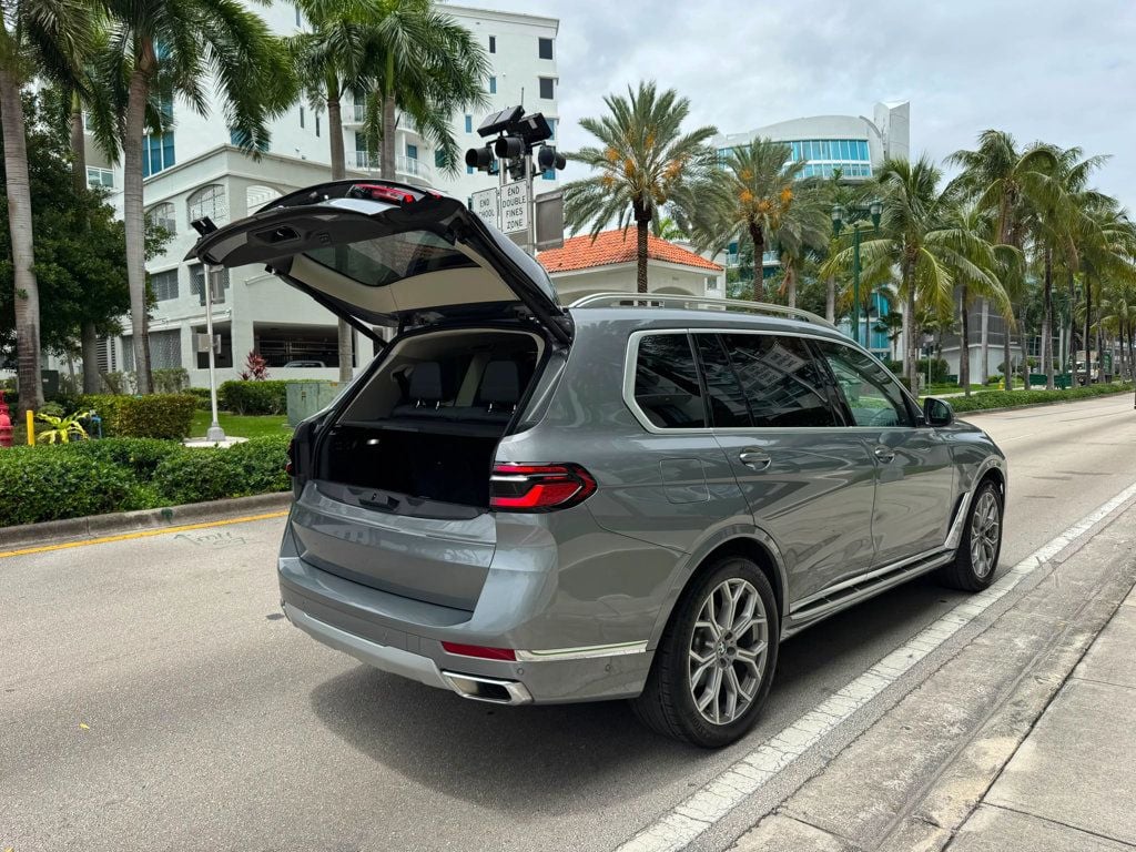 2025 BMW X7 xDrive40i Sports Activity Vehicle - 23037291 - 13