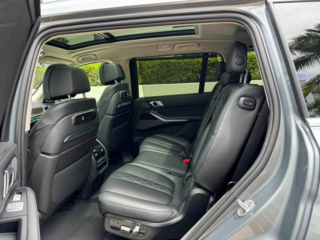 2025 BMW X7 xDrive40i Sports Activity Vehicle - 23037291 - 17