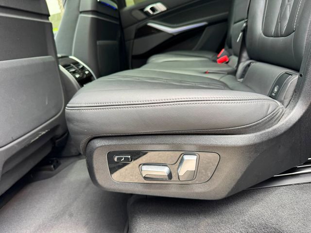 2025 BMW X7 xDrive40i Sports Activity Vehicle - 23037291 - 19