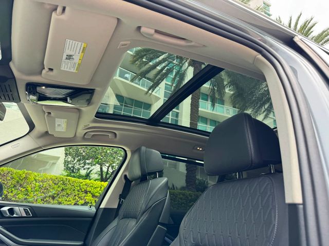 2025 BMW X7 xDrive40i Sports Activity Vehicle - 23037291 - 21