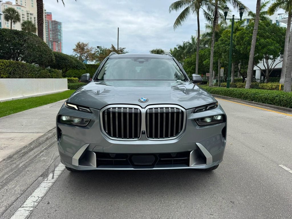 2025 BMW X7 xDrive40i Sports Activity Vehicle - 23037291 - 2