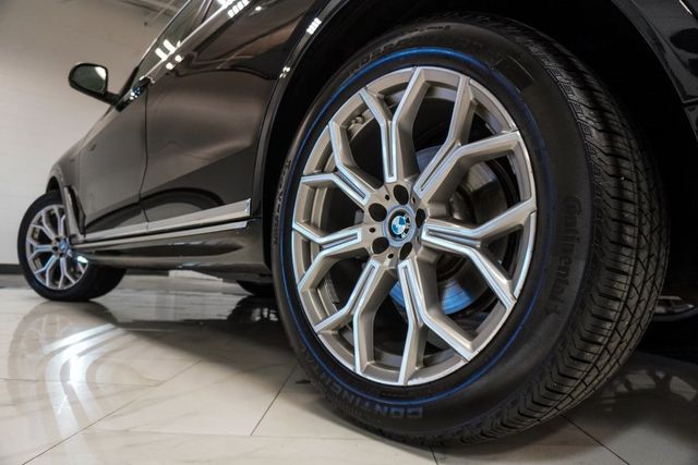 2025 BMW X7 xDrive40i Sports Activity Vehicle - 22973423 - 41