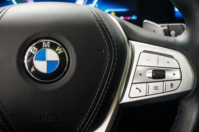 2025 BMW X7 xDrive40i Sports Activity Vehicle - 23081058 - 17