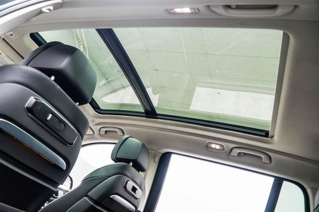 2025 BMW X7 xDrive40i Sports Activity Vehicle - 23008433 - 38