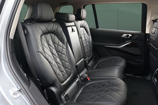 2025 BMW X7 xDrive40i Sports Activity Vehicle - 22996617 - 13