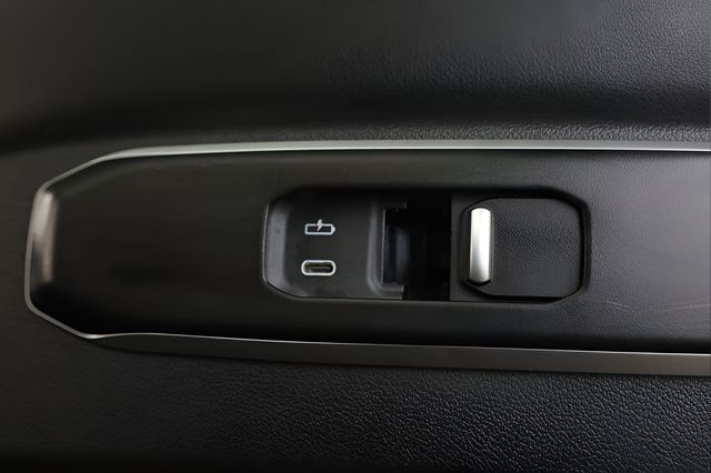 2025 BMW X7 xDrive40i Sports Activity Vehicle - 22996617 - 14