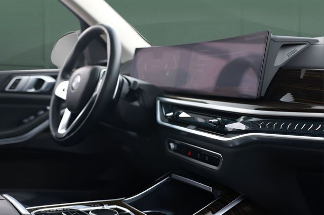 2025 BMW X7 xDrive40i Sports Activity Vehicle - 22996617 - 17