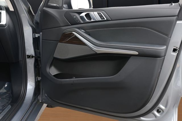 2025 BMW X7 xDrive40i Sports Activity Vehicle - 22996617 - 18