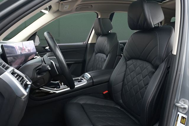 2025 BMW X7 xDrive40i Sports Activity Vehicle - 22996617 - 1