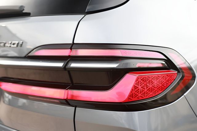 2025 BMW X7 xDrive40i Sports Activity Vehicle - 22996617 - 23