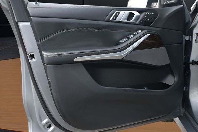 2025 BMW X7 xDrive40i Sports Activity Vehicle - 22996617 - 29