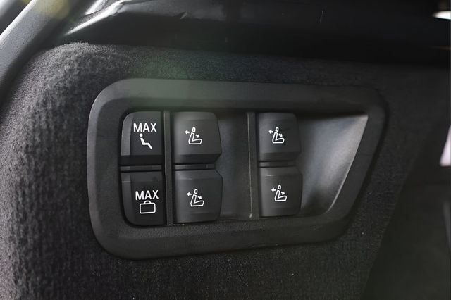 2025 BMW X7 xDrive40i Sports Activity Vehicle - 22996617 - 40