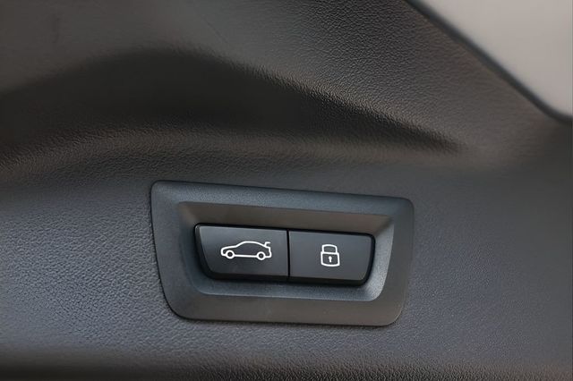 2025 BMW X7 xDrive40i Sports Activity Vehicle - 22996617 - 41