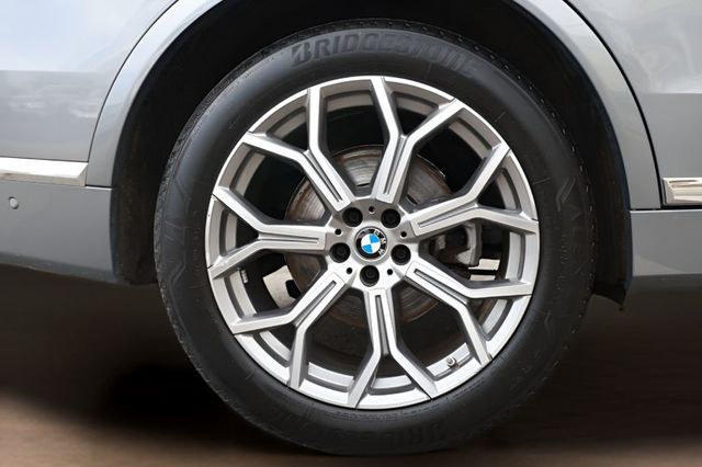 2025 BMW X7 xDrive40i Sports Activity Vehicle - 22996617 - 42