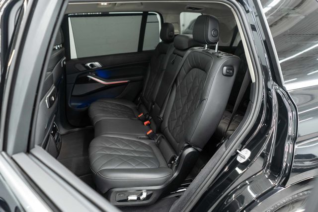 2025 BMW X7 xDrive40i Sports Activity Vehicle - 22932437 - 17